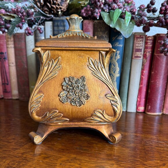 Large Vintage Ornate Heavy Trinket Box - Picture 16 of 16